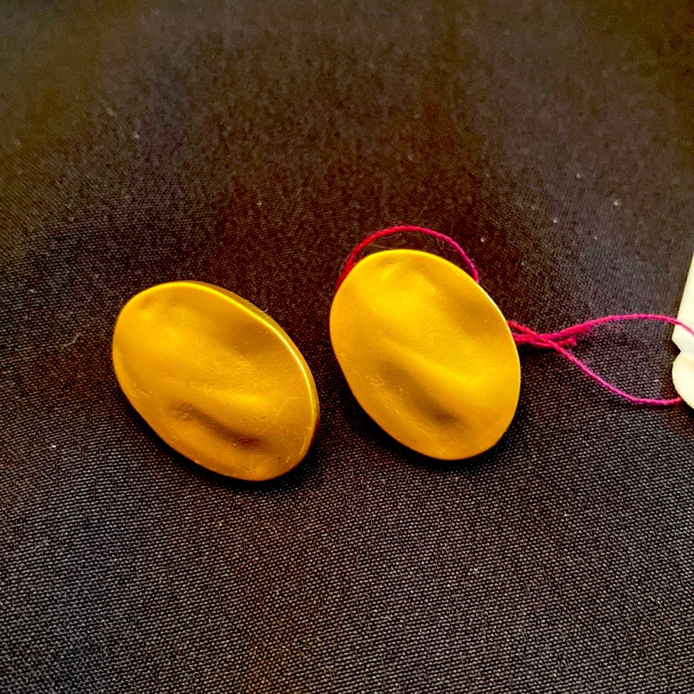 Ladies gold earrings